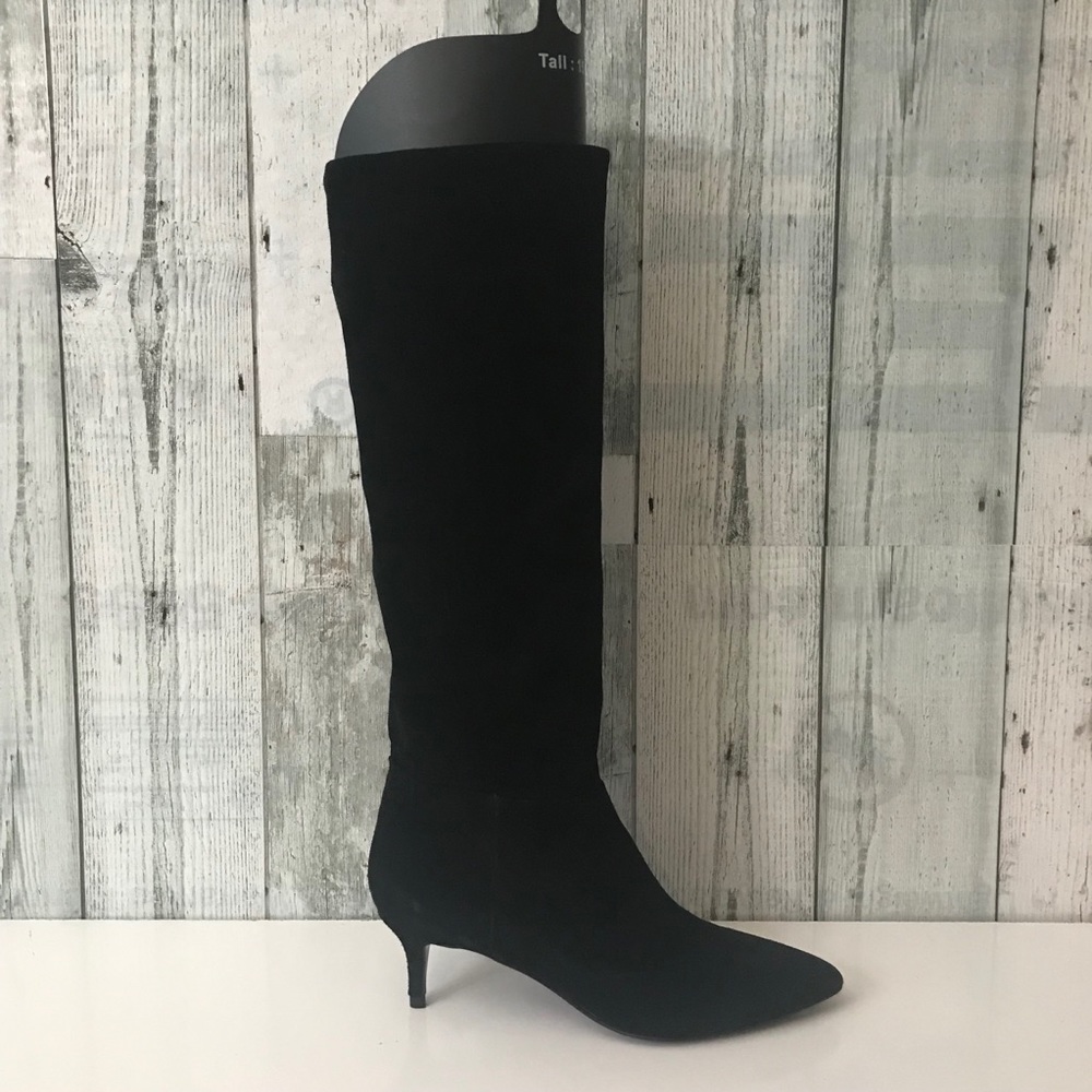 *** SOLD *** Steve Madden Suede Boots Retail $199 - Picture 4 of 8